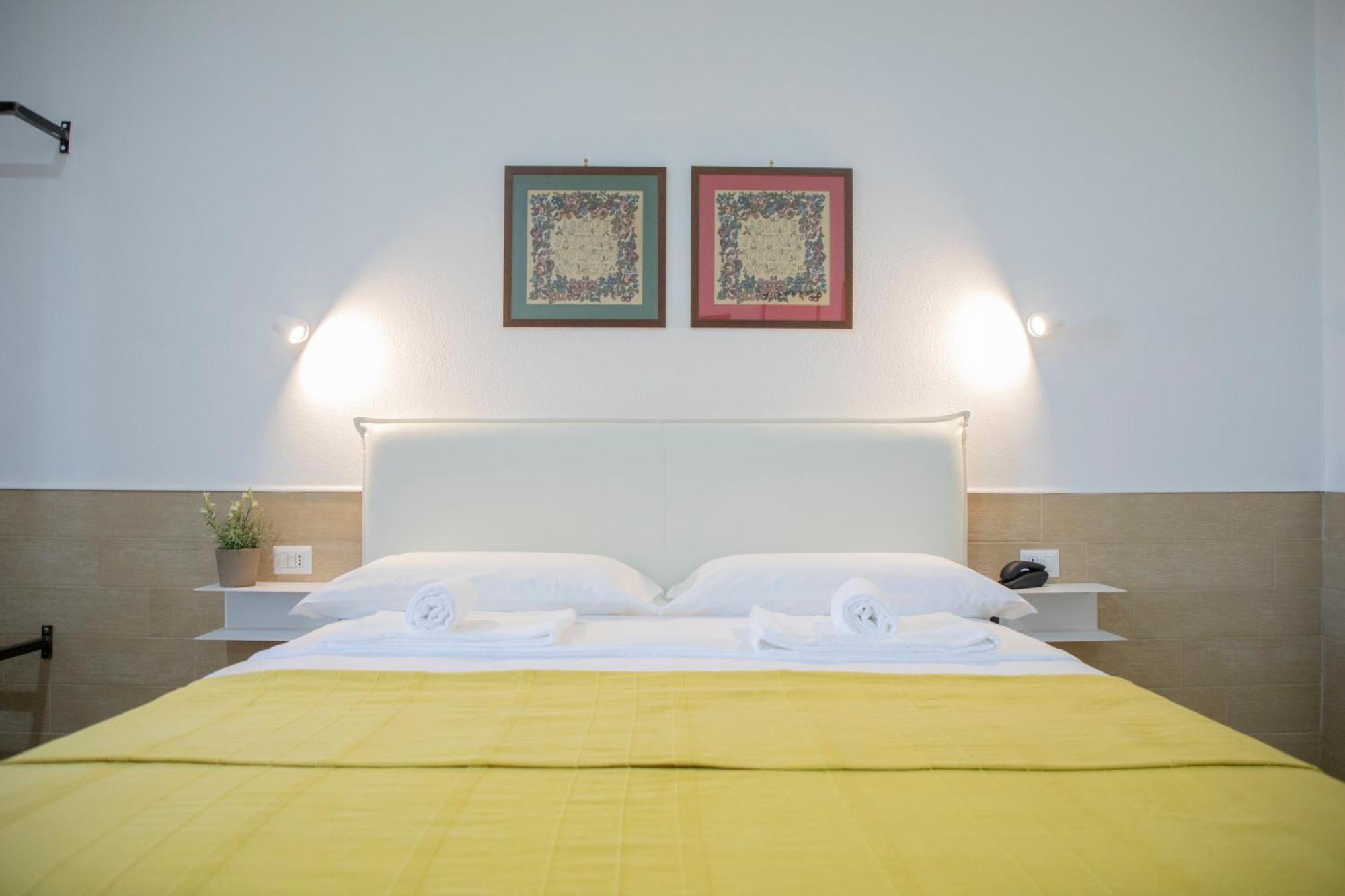 H22 Hotel Neapol Exteriér fotografie